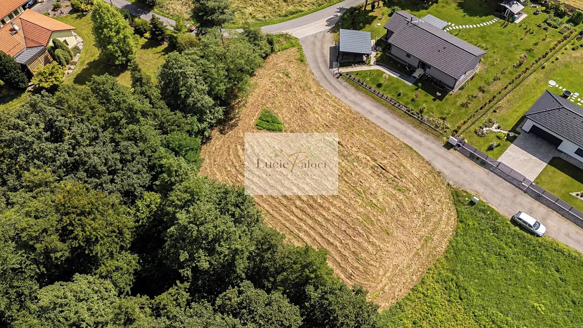 Prodej stavebního pozemku 1115 m²